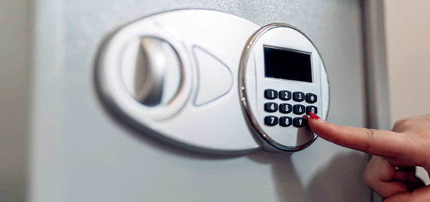 Jewelry Safe Cracking in Orange Cove, California