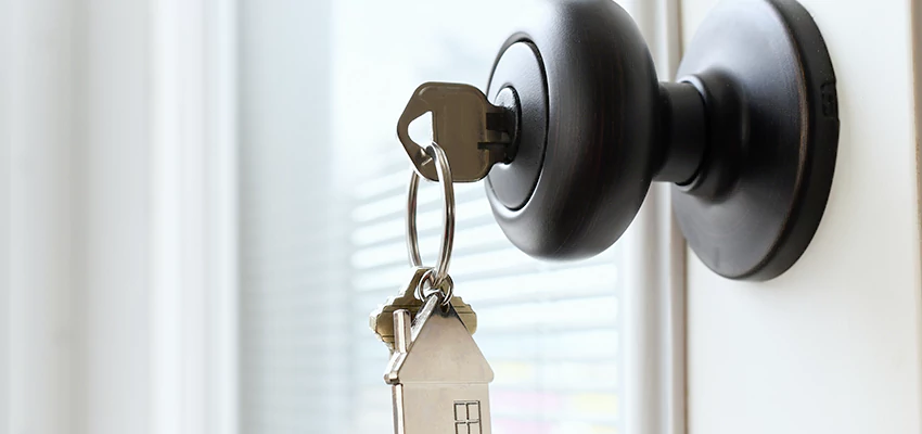 Bifold Door Knob Replacement in Orange Cove, California