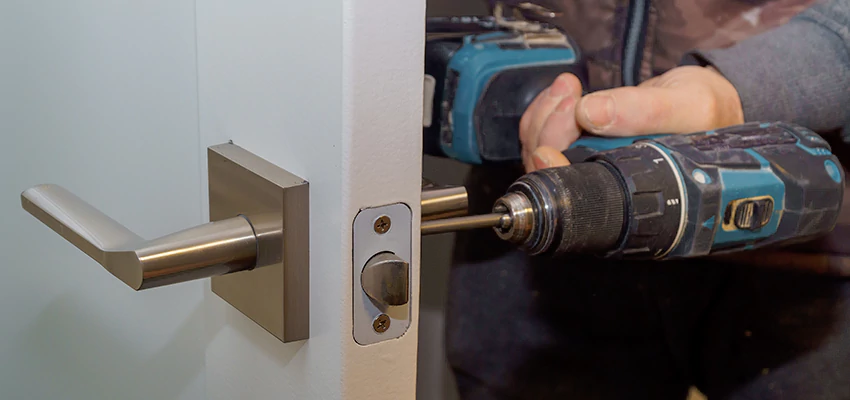 Broken Door Handle Lock Repair in Orange Cove, California