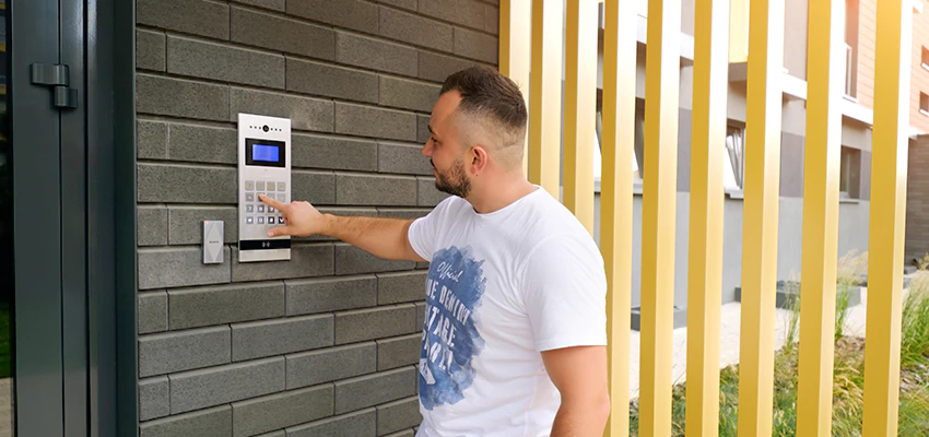 Locksmith Company For Smart Lock System Installation in Orange Cove, California